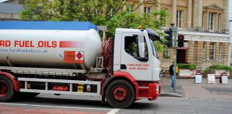 What to consider when deciding on an oil delivery service for your business