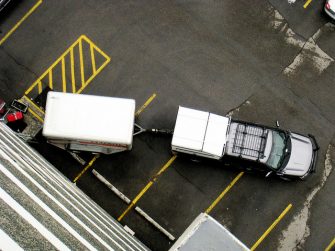 Movers & Shakers: Choosing The Right Service