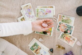 5 Reasons To Visit a Channeled Psychic Reader